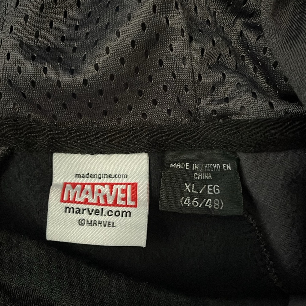 EUC Men’s Marvel The Punisher Black/Dark Gray Hoodie Size XL - Picture 4 of 9